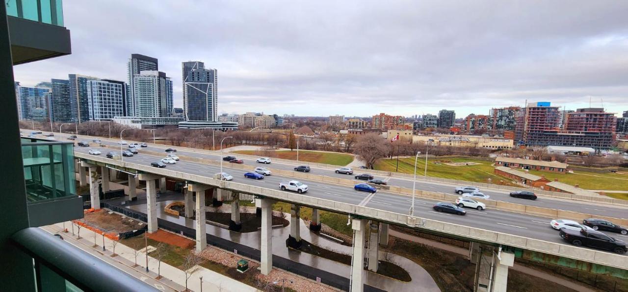 Lakefront Living Downtown Toronto - Free Parking, Gym, Indoor Pool المظهر الخارجي الصورة
