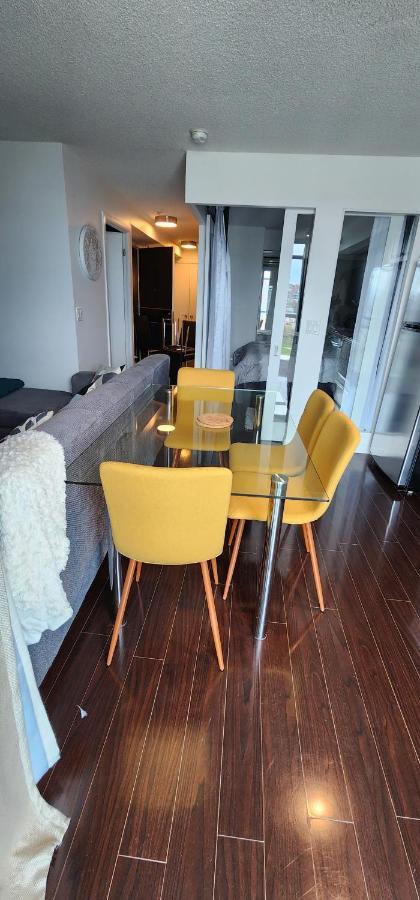 Lakefront Living Downtown Toronto - Free Parking, Gym, Indoor Pool المظهر الخارجي الصورة